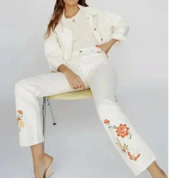 Reformation Denim - NWT Reformation Cynthia Floral Embroidered High Rise Straight Jeans Size 26